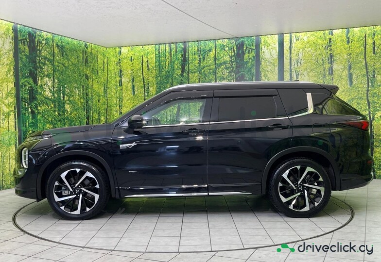 Mitsubishi Outlander Black