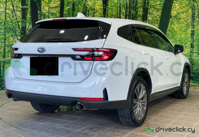 Subaru Levorg White