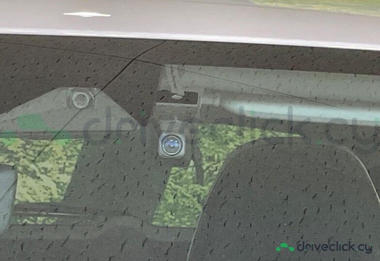 Subaru Levorg White