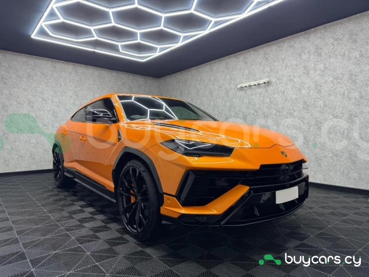 Lamborghini Urus Оранжевый