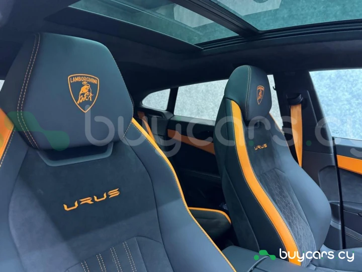 Lamborghini Urus Оранжевый