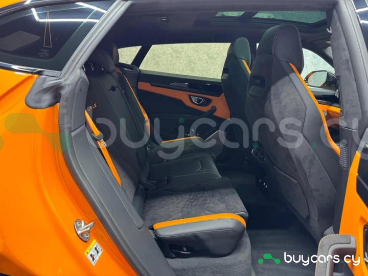 Lamborghini Urus Оранжевый