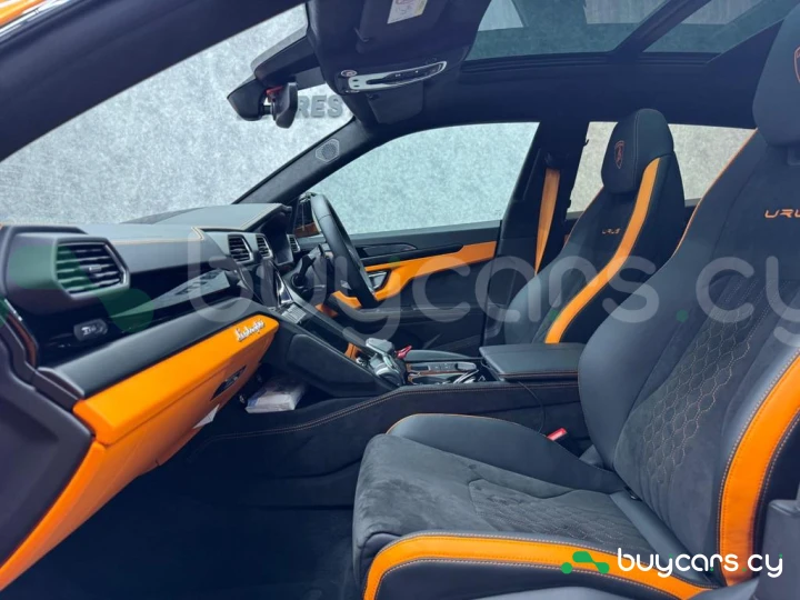 Lamborghini Urus Оранжевый