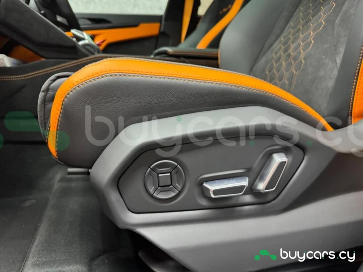 Lamborghini Urus Оранжевый