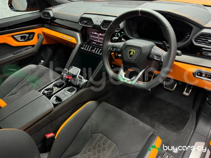 Lamborghini Urus Оранжевый
