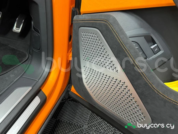Lamborghini Urus Оранжевый