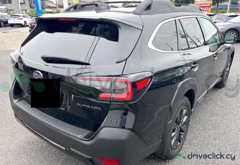 Subaru Outback Black