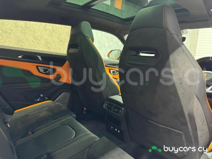 Lamborghini Urus Оранжевый