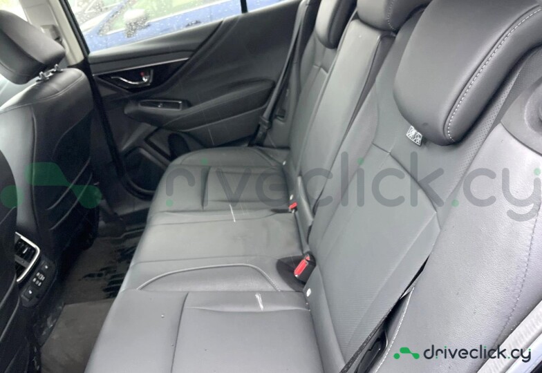 Subaru Outback Black