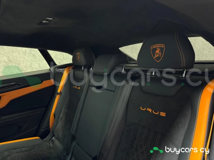 Lamborghini Urus Оранжевый