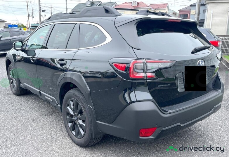 Subaru Outback Black