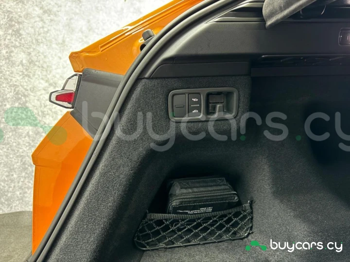 Lamborghini Urus Оранжевый