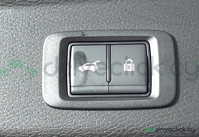 Mitsubishi Outlander White