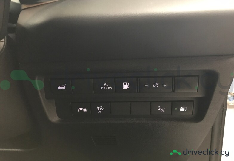 Mitsubishi Outlander White
