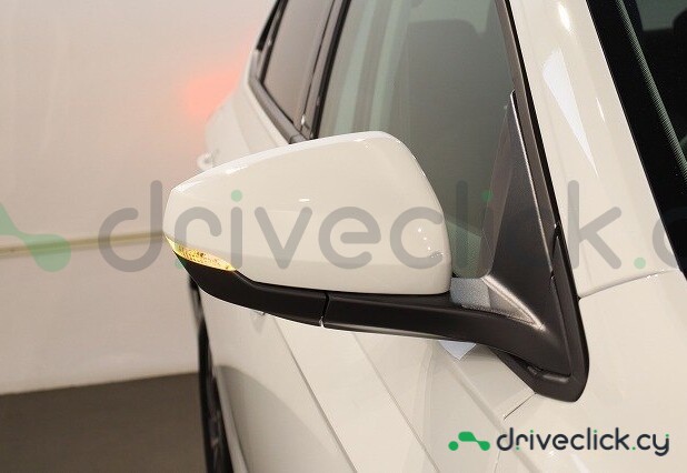 Volkswagen Polo White