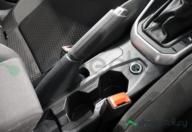 Volkswagen Polo White