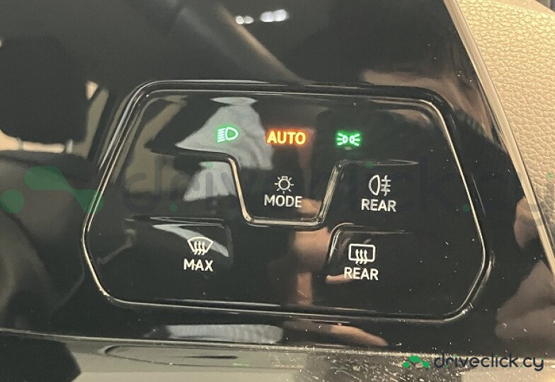 Volkswagen Golf Black