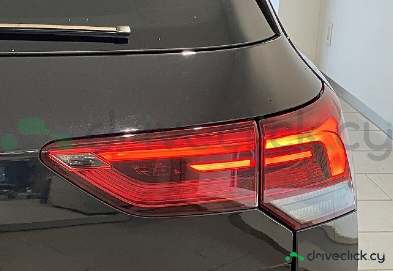 Volkswagen Golf Black