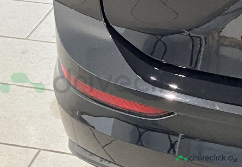 Volkswagen Golf Black
