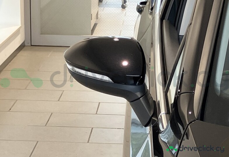Volkswagen Golf Black