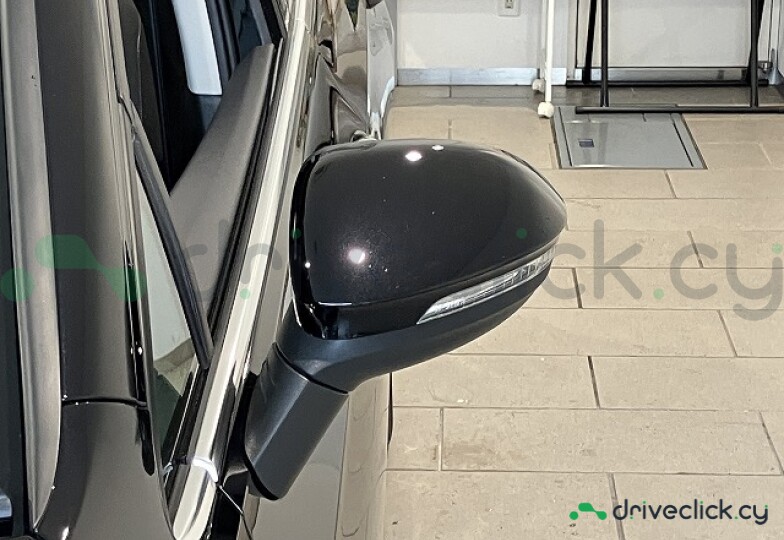 Volkswagen Golf Black