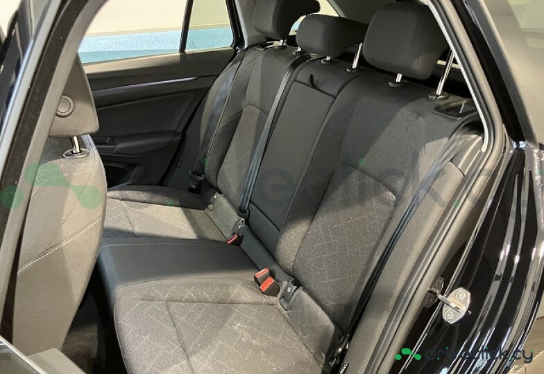 Volkswagen Golf Black