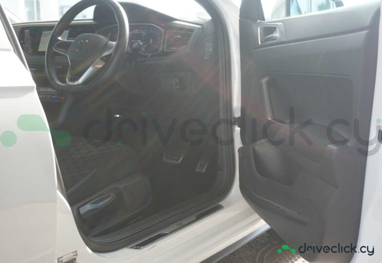Volkswagen Polo White