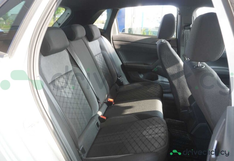 Volkswagen Polo White