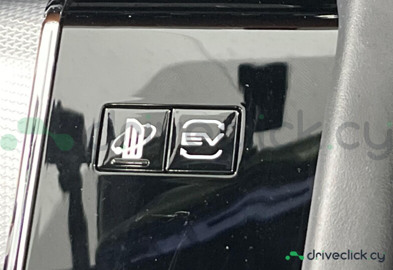 Mitsubishi Outlander White