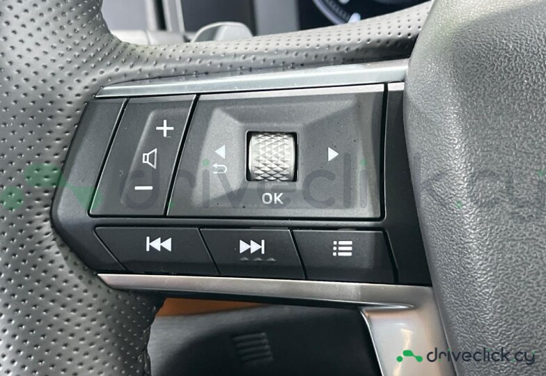 Mitsubishi Outlander White