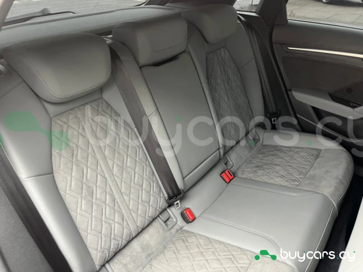 Audi S3 Sportback Черный