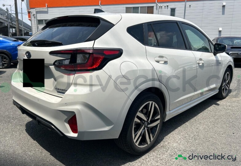 Subaru Impreza Белый