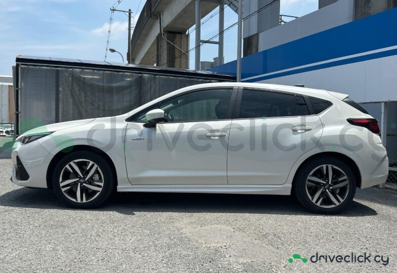 Subaru Impreza Белый