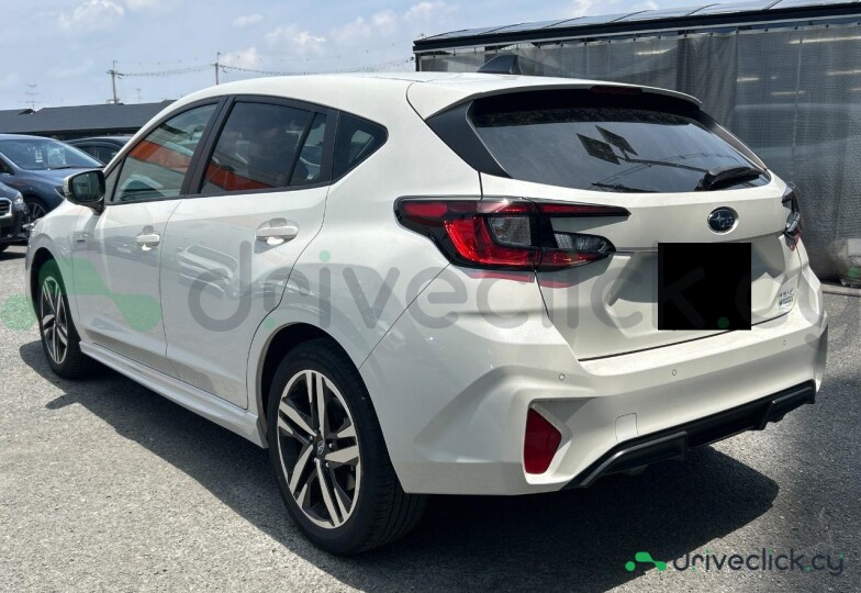 Subaru Impreza Белый