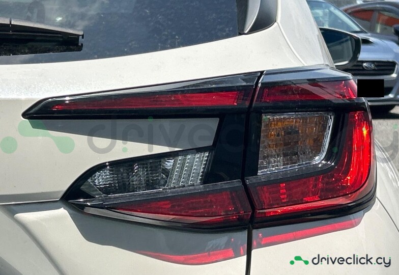 Subaru Impreza Белый