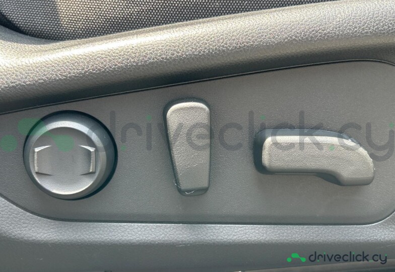 Subaru Impreza Белый