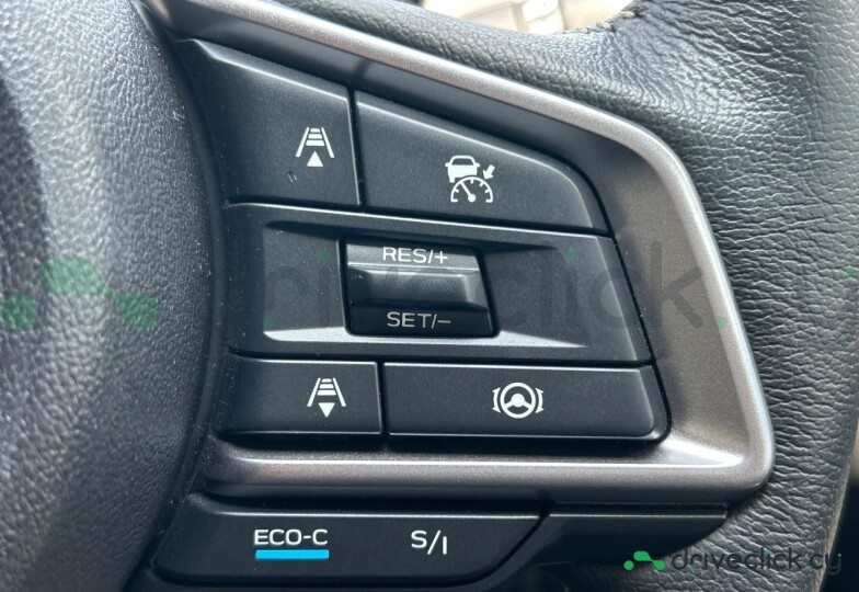 Subaru Impreza Белый