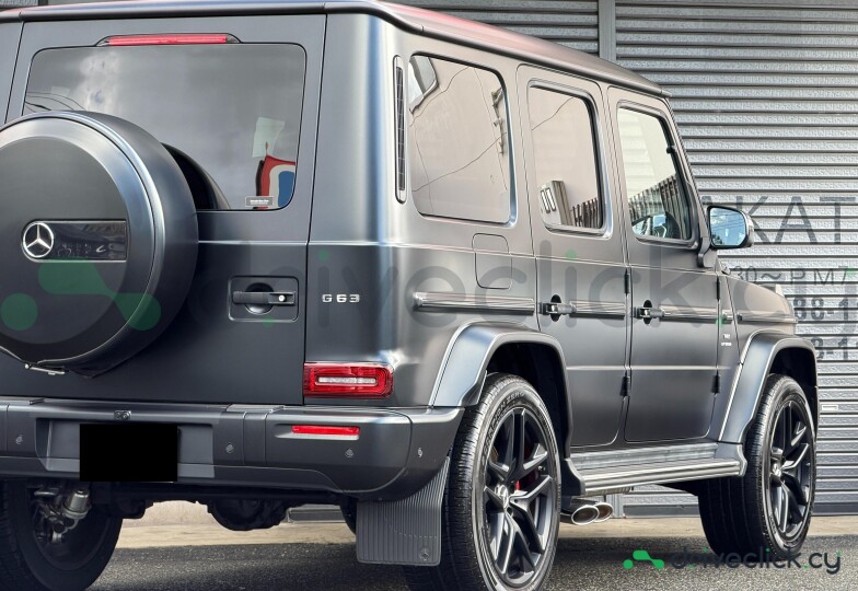 Mercedes G-class Black