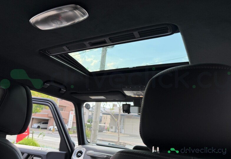 Mercedes G-class Black