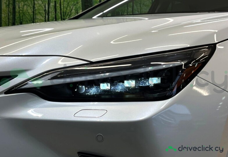 Lexus NX White