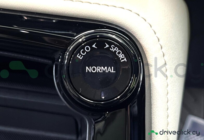 Lexus NX White