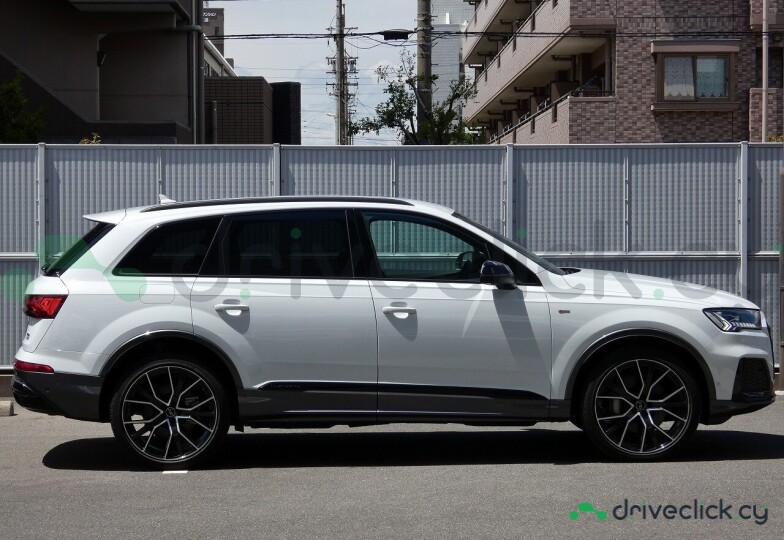 Audi Q7 White