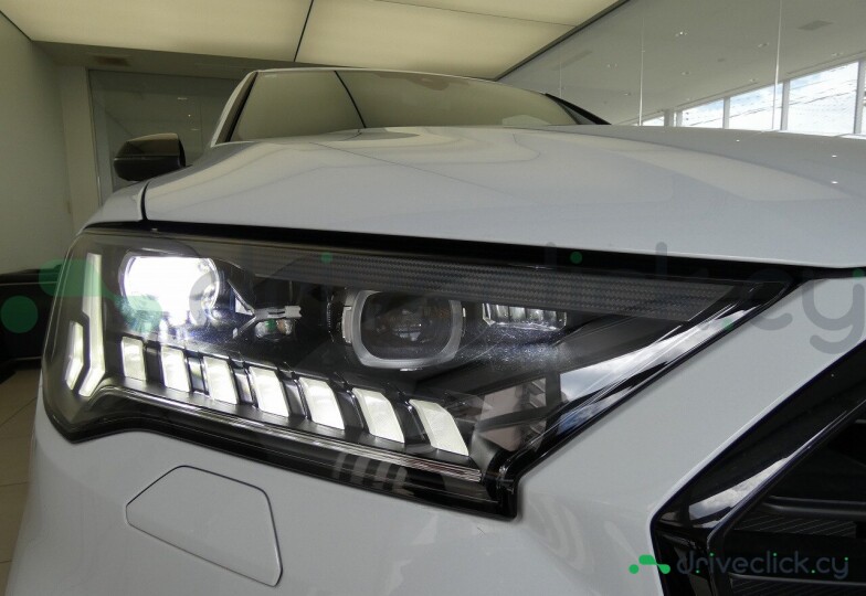 Audi Q7 White