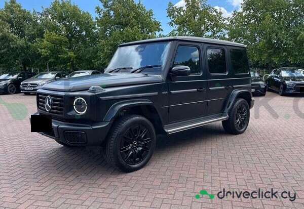 Mercedes G-class Black
