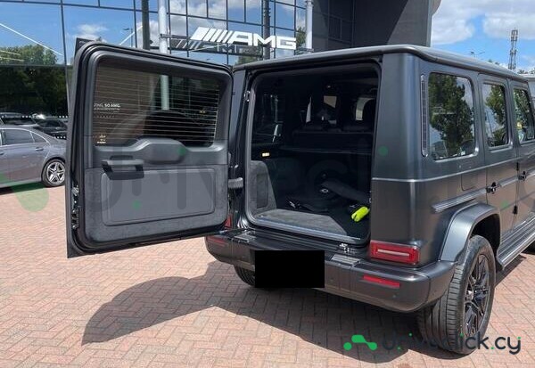 Mercedes G-class Black