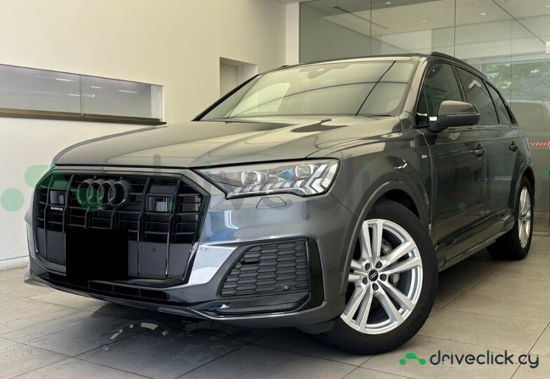 Audi Q7 Grey