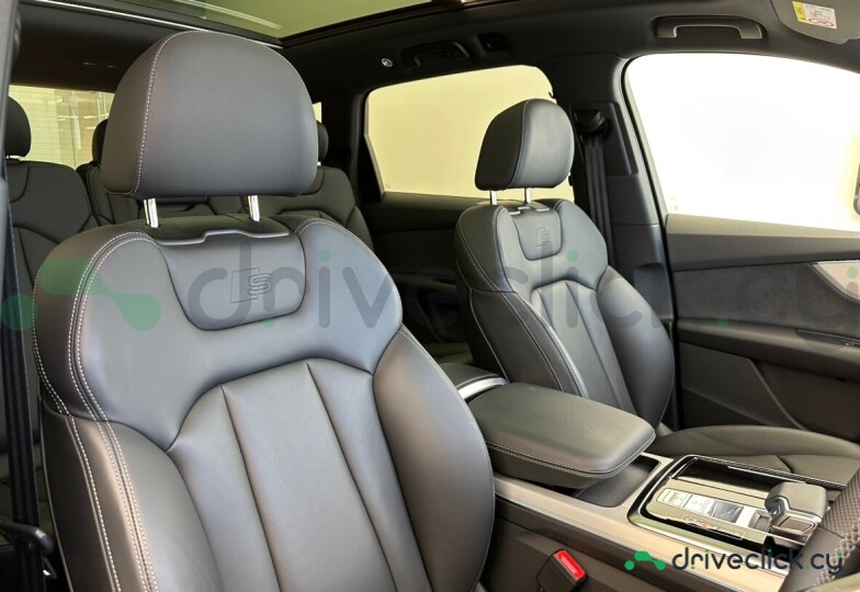 Audi Q7 Grey