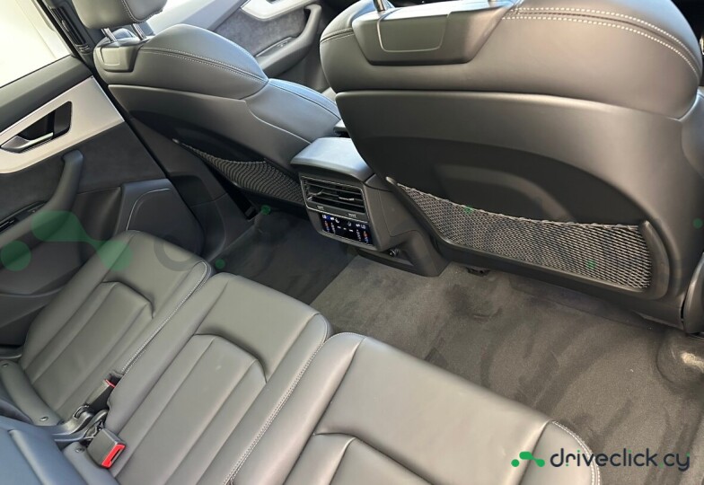 Audi Q7 Grey