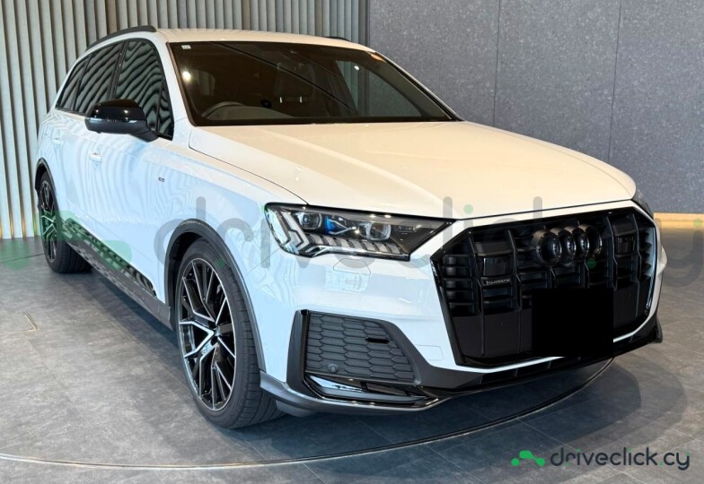 Audi Q7 White