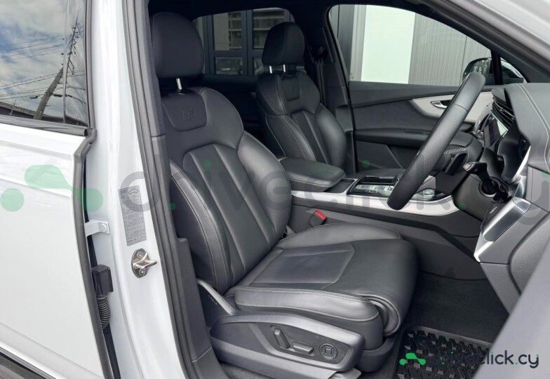 Audi Q7 White